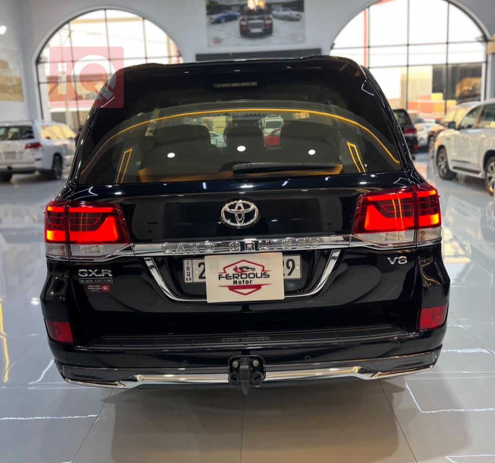 Toyota Land Cruiser